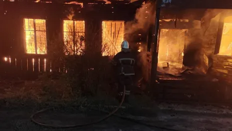 В Меленковском районе за ночь сгорели клуб, ФАП, библиотека и почта