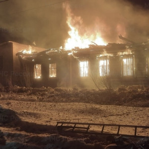 В Гороховецком районе мощный пожар охватил частный дом