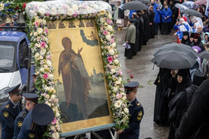 Крестный ход с Боголюбской иконой Божией матери во Владимире объединил 2500 человек