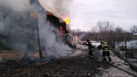 Во Владимирской области жилой дом сгорел дотла