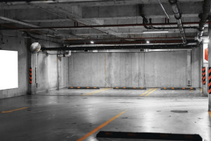 У жителя Кольчугинского района арестовали гараж за долг по кредиту