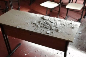 Во Владимирской области в школе обвалился потолок