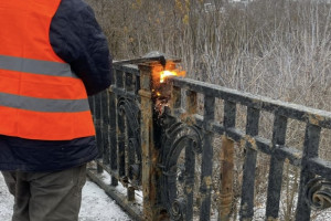 На мосту через Клязьму смонтировали временные перила
