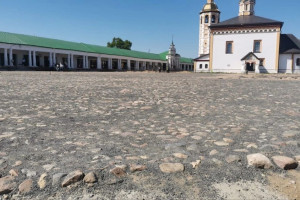 В Суздале подрядчик рискует сорвать благоустройство площади у Торговых рядов