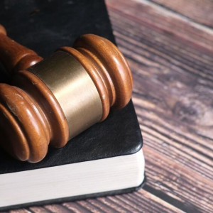 Ковровчанин избежал штрафа за разговор о спецоперации на работе