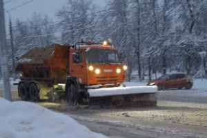Во Владимире водителей попросили убрать машины с 10 улиц