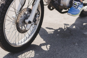 Во Владимире отказались возбуждать уголовное дело из-за кражи мотоцикла у студентов