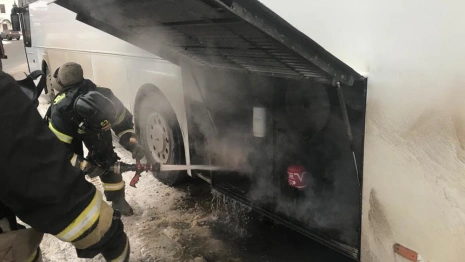 В центре Владимира вспыхнул экскурсионный автобус