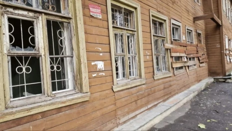 Во Владимире снесли простоявший 10 лет аварийный дом