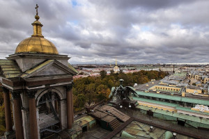 Во Владимирской области матери 3 детей отказали в пособии из-за квартиры под Питером 