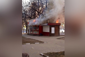 Во Владимире загорелся ларек с шаурмой