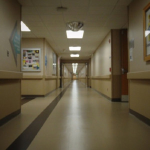 Главврач Красного креста во Владимире объяснил отсутствие соцвыплат медикам