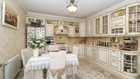 Во Владимире 4-этажную квартиру выставили на продажу за 45 млн рублей