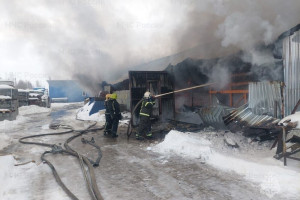 В деревне под Александровом загорелся склад