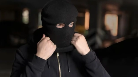 Двое вооруженных ворвались в ВТБ во Владимире: что известно о ЧП