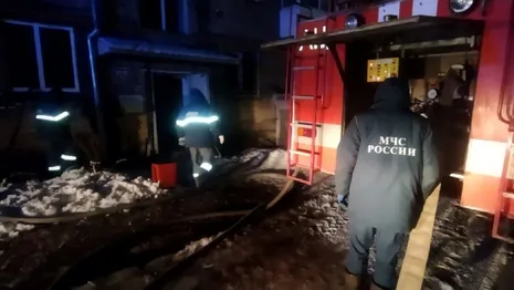 Под Александровом из горящего дома эвакуировали 13 человек