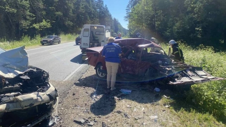 На дороге под Судогдой разбились 3 авто: спасатели доставали людей из искореженных машин