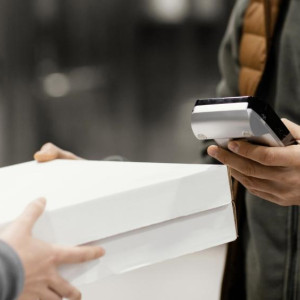 В Меленках сотрудников на ПВЗ устраивали без трудовых договоров