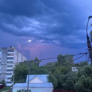 Во Владимирской области ввели желтый уровень опасности из-за грозы
