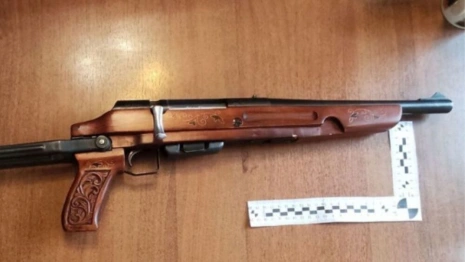 Переделавший ружье пожилой человек попал под следствие во Владимире