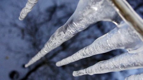 Во Владимирской области глыба снега рухнула на 4-летнего мальчика: ребенок попал в больницу