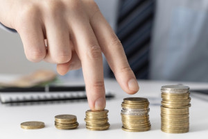 В Судогде горе-отец задолжал деньги на содержание 13-летнего и 10-летнего детей