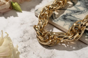 Мошенники украли золото и деньги у 19-летней и 17-летней жительниц Владимира