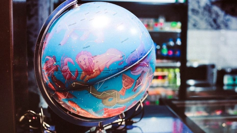 Эмоциональный день у весов и продуктивный – у водолеев. Гороскоп на 31 декабря