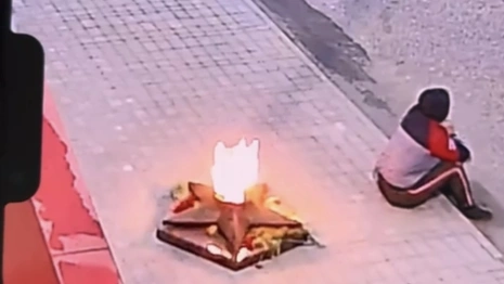 Появились подробности избиения мужчины из-за «осквернения Вечного огня» в Костерево