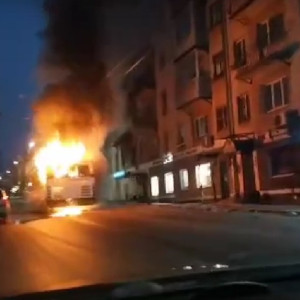 Во Владимире напротив Центрального парка сгорел автобус
