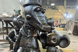 Владимирские скульпторы «оживили» героев советских мультфильмов на севере Москвы