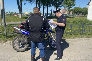 Во Владимире полицейские поймали троих нарушителей на мототехнике