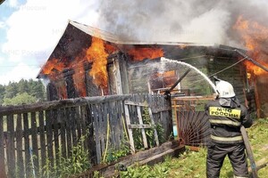 В поселке под Гусь-Хрустальным загорелся жилой дом