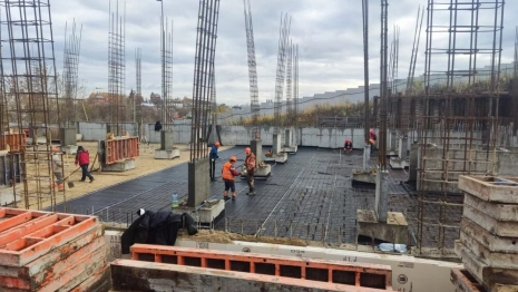 Во Владимире начали строить каркас новой гостиницы на Студеной горе