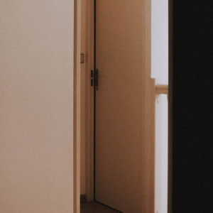 Во Владимире мужчина умер в подъезде