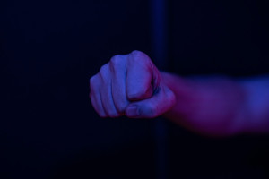 В Гороховце 16-летний подросток избил мужчину и украл у матери подруги 50 тыс. рублей