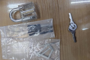 Жителя Коврова будут судить за незаконную покупку 15 отмычек из Китая