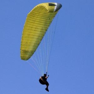 Снесший ограждение в Вязниках парапланерист выжил