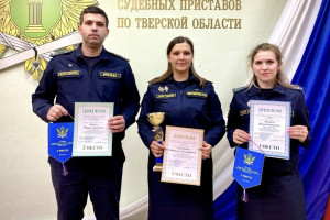 Пристав из Меленковского района стала лучшей в ЦФО