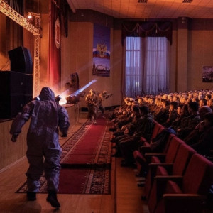 На спектакле во Владимире зрителей «возьмут в заложники и расстреляют»