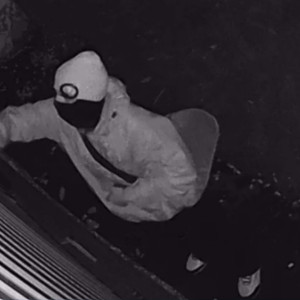 Во Владимире разрисовали баллончиком фасад дома на Юбилейной