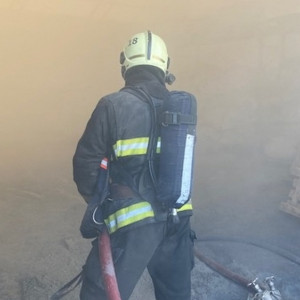 В Вязниках загорелся склад строительного магазина