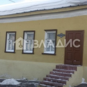 Во Владимире выставили на продажу дом на пешеходной улице