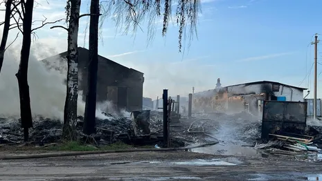 Последствия пожара на производстве акриловых ванн под Ковровом показали на фото