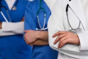 Во Владимирской области медикам повысят зарплаты