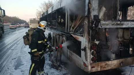 Во Владимире сгорел пассажирский автобус: появилось видео