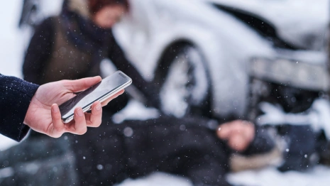 Во Владимирской области в страшном ДТП с КамАЗом погиб пассажир иномарки