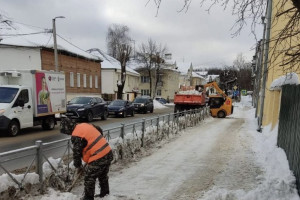 Во Владимире водителей попросили убрать машины с 17 улиц на ночь