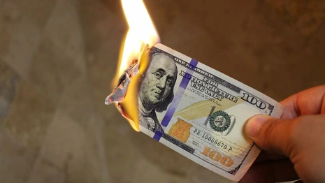 В Коврове пьяный водитель пытался дать долларовую взятку автоинспектору