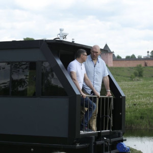 Владимирский губернатор покатал Валуева на кемпботе по Оке